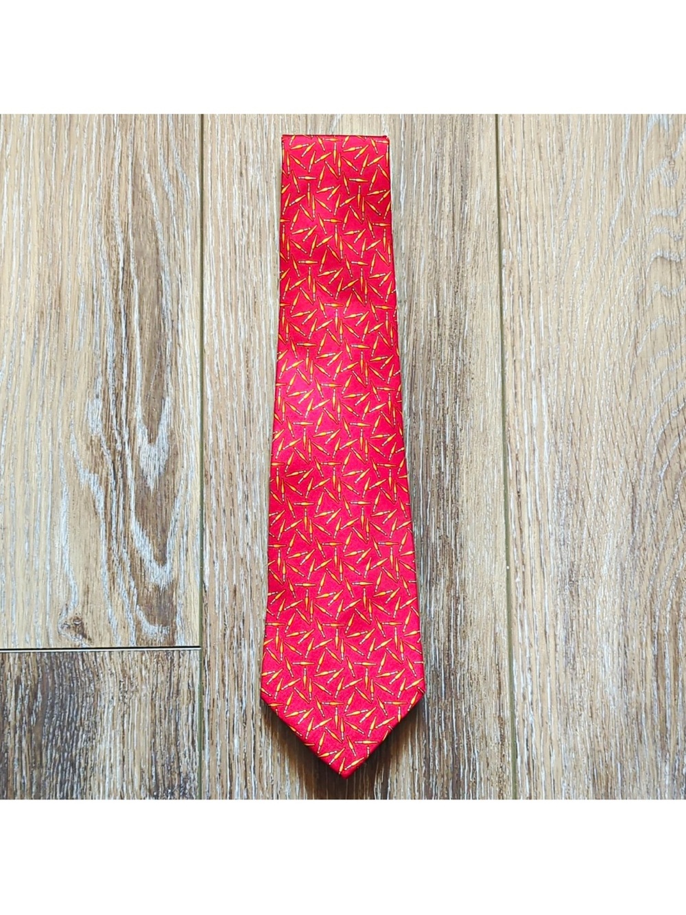Salvatore Ferragamo 100% Silk Tie Red Yellow Orange Fountain Pen Pattern Italy
